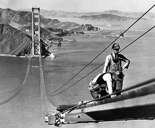 Illustration for article titled Tardaron cuatro años en construir el Golden Gate, y estas imágenes explican perfectamente la razón